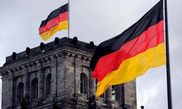 Gjermania nuk do të japë më para kesh për azilkërkuesit